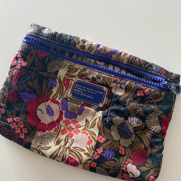 Marc Jacobs Makeup Bag - Picture 2 of 3